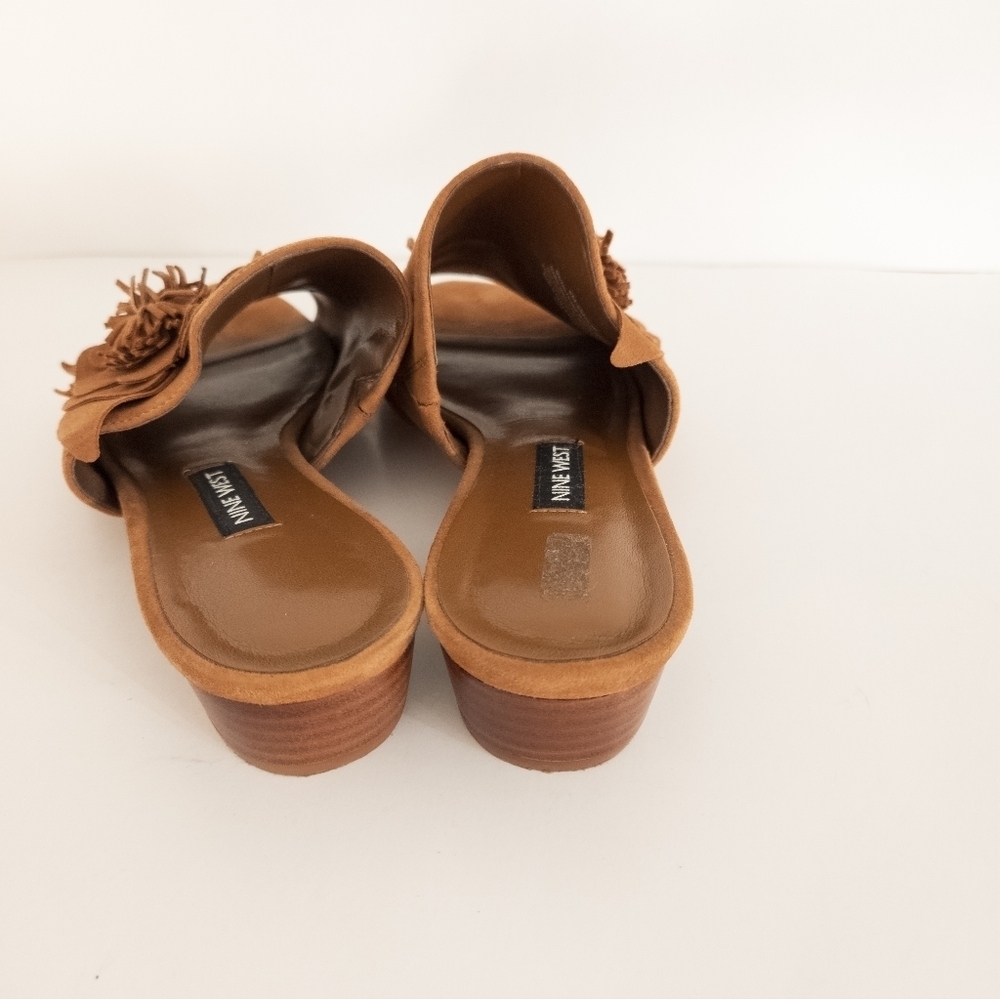 Nine West Lucienne Suede Slide size 6.5 rosette - Picture 4 of 7